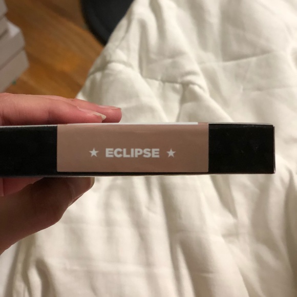 Jeffree star + manny mua highlighter eclipse - Picture 4 of 8